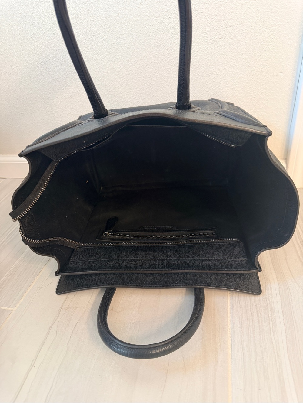 Celine Luggage Phantom Black with Silver Hardware - Picture 5 of 10